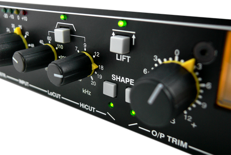 Drawmer 1972 Dual Mic, Line & Instrument Preamplifier