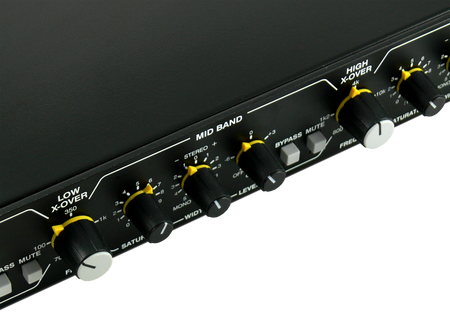 Drawmer 1976 Stereo 3-Band Saturation & Width Processor