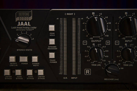 HUM LAAL - Look Ahead Analog Limiter